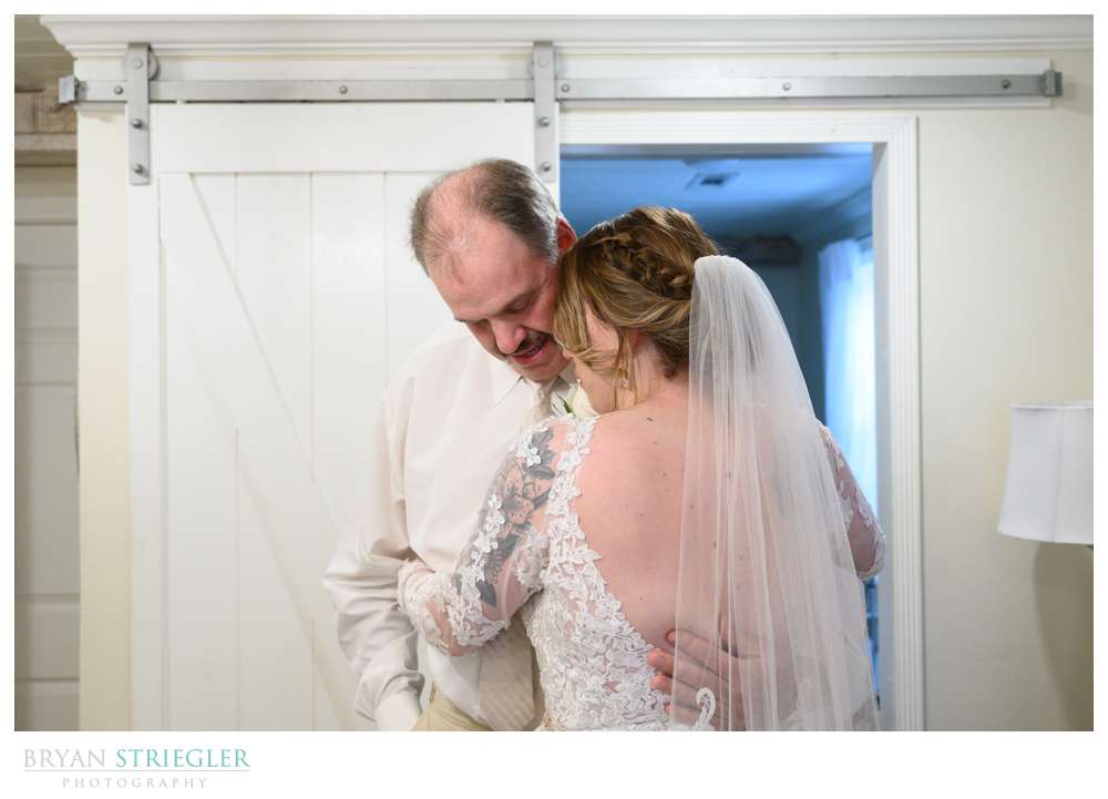 first look with father of the bride